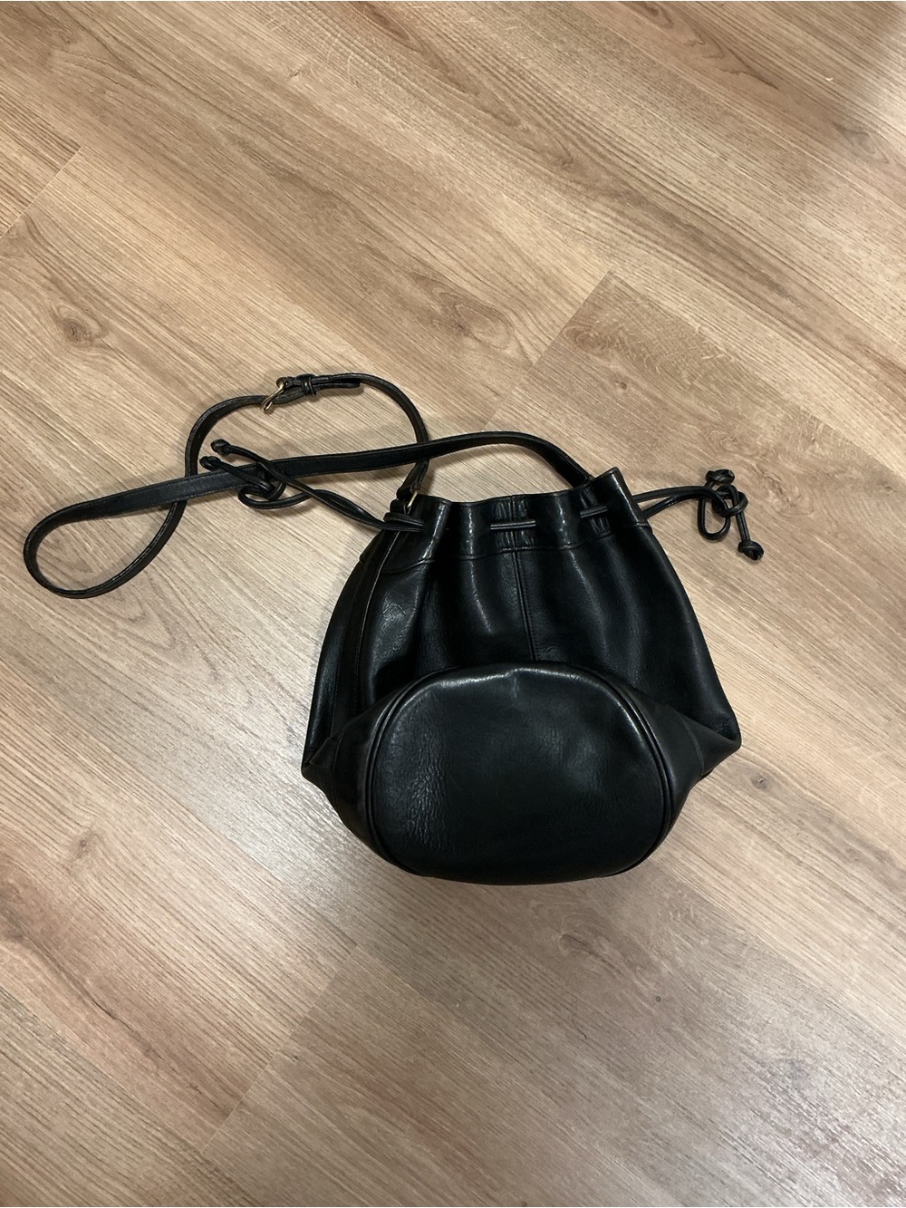 Vintage coach bucket bag in black - Picture 2 of 10
